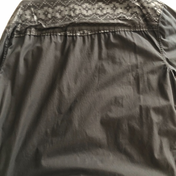 Long sleeve button down - Picture 3 of 3